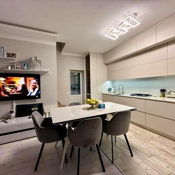 Продам таун хаус в Шевченковому з ремонтом і газом