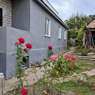 Окремий цегляний будинок на Бобровиці