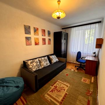 Івана Вишенського вул., 8