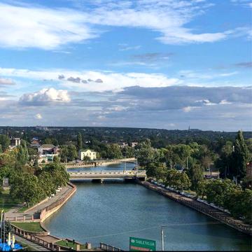 Продається 3-х кімнатна квартира в центрі міста