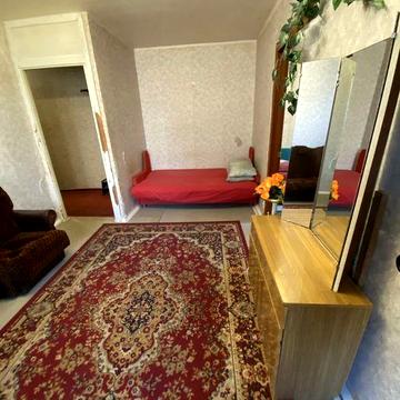 Продаж  3 кімнатної квартири на Покровській