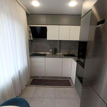 Продам 2-комн. квартиру в р-не Тополь-1 без комиссии!