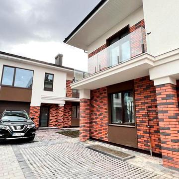 Зданий дуплекс ,готовий до ремонту