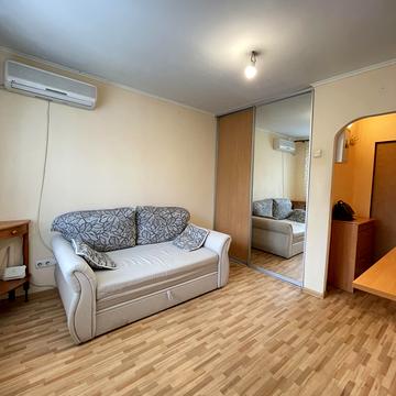 Академіка Корольова просп., 10в