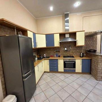 Оренда 2 км. квартири Франка. Центр міста