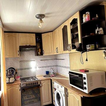 Продаж. Трикімнатна квартира. Центр міста.