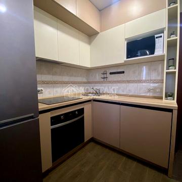 Полтавський Шлях вул., 181