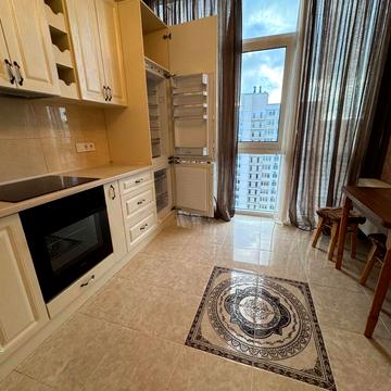 Перлинна вул., 3