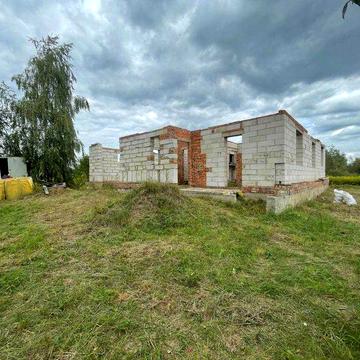 Недобудований будинок у м. Ковель, 10 соток