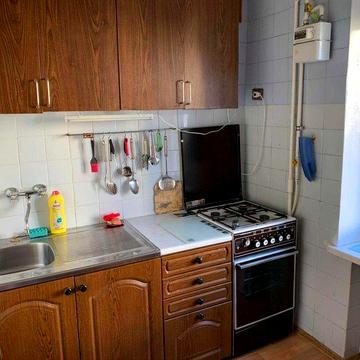 М.Палац Україна, м.Печерська-7-10 хв., Е.Коновальця. Квартира 3х кімн.