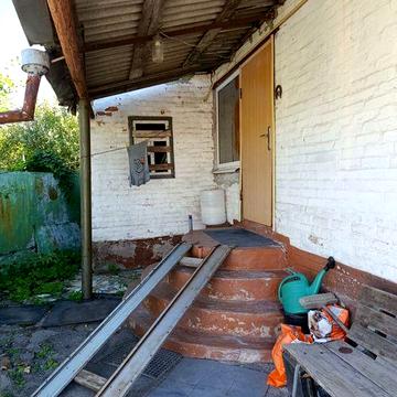 Продам дуже дешево частину будинку