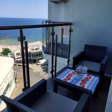 Сдам долгосрочно студию на 10 ст. Большого фонтана ЖК Миконос Терраса