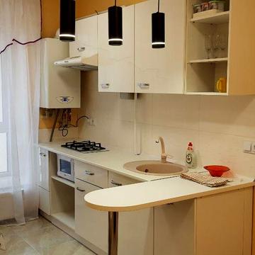 Набережна Перемоги вул., 44б