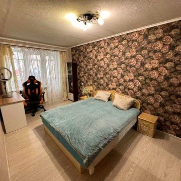 40789 Продаж 3-кімнатної квартири на Виставці,