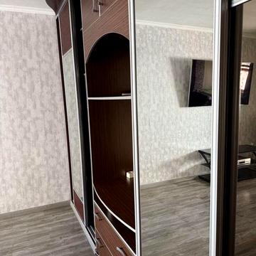 2-кімнатна квартира біля ТРЦ “Район”, вул. Лаврухіна 15/46