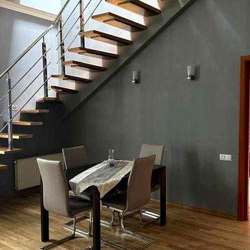 Чотирьохкімнатна квартира в чудовому районі вул. Максима Залізняка