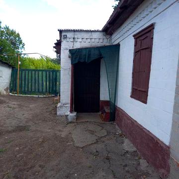 Продам пів будинку