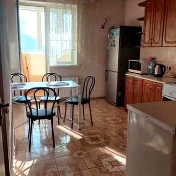 Продам 2-кімнатну квартиру біля метро Васильківська ЖК 4 Сезони