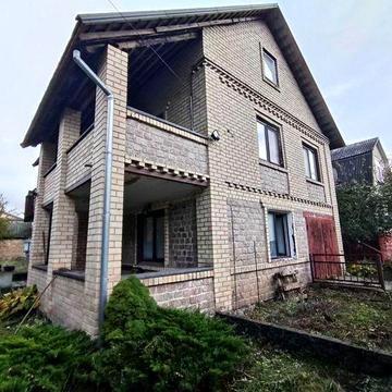 Будинок в с. Зазимя