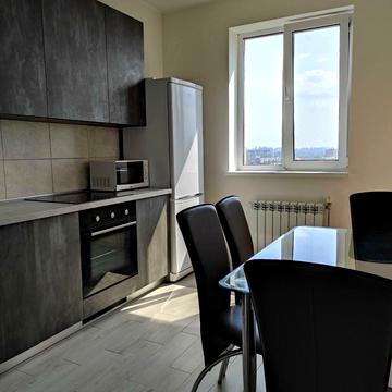 Генерала Шаповала вул. (Механізаторів), 20