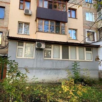 Продаж 2 кімнатної квартири біля станції метро Армійська