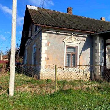 Продається будинок у центрі м.Болехів