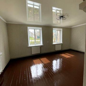 Будинок р-н Червоної Гори