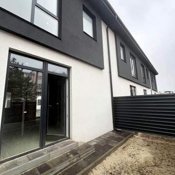 молодецька, 56