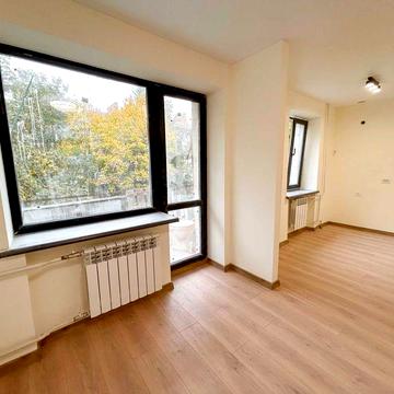 Однокімнатна з новим ремонтом