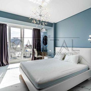 Простора 3-х кімнатна квартира, Печерський район, вул. Шовковична