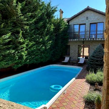 Продажа ГОТОВОГО дома в Совиньоне, бассейн, подвал