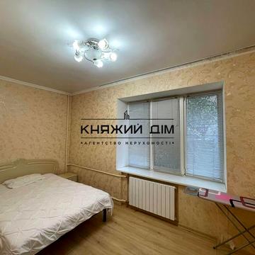 Дорогожицька вул., 15-Б