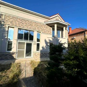 Продам дом в Совиньоне, готовность 90%