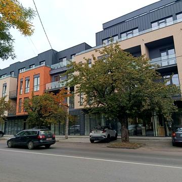 1.5 кімн новобудова здана. Центр.