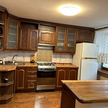 Оренда 4 кімнатноі квартири у Вознесенівмькому районі( центр міста).