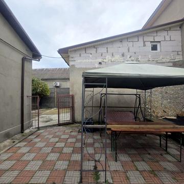 Мирна вул., 5