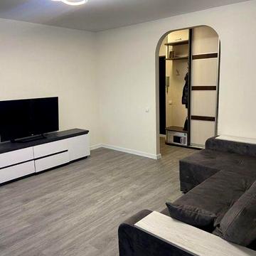 Перша оренда, 2-кімнатна прос.Миру