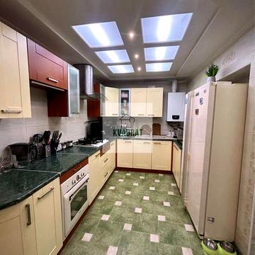 Продам дворівневу квартиру з готовим ремонтом, р-н Руські