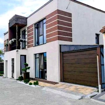 Полтавська вул.