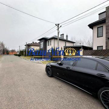 Продажа дома с ремонтом Петропавловская борщаговка .