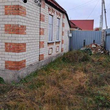 Продаж будинку в найближчому передмісті