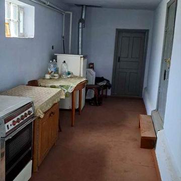 Продаж будинку в найближчому передмісті