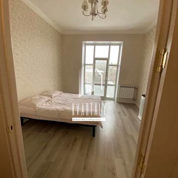 Академіка Філатова вул., 3/1