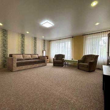 Остапа Вишні вул., 93/1