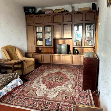 Червоної Калини просп. (Володимира Маяковського), 4