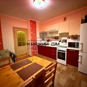 Єлизавети Чавдар вул., 14
