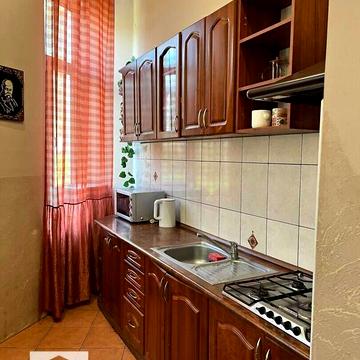 Довгострокова оренда 3к Квартира Костомарова вулиця