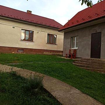 Продається особняк, будинок 2 шт