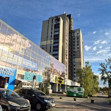 Продам 3к. квартиру. Дніпровська набережна 7. Цегляний будинок,.