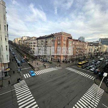 Продаж 2к квартири, центр, вул. Саксаганського, 33/35